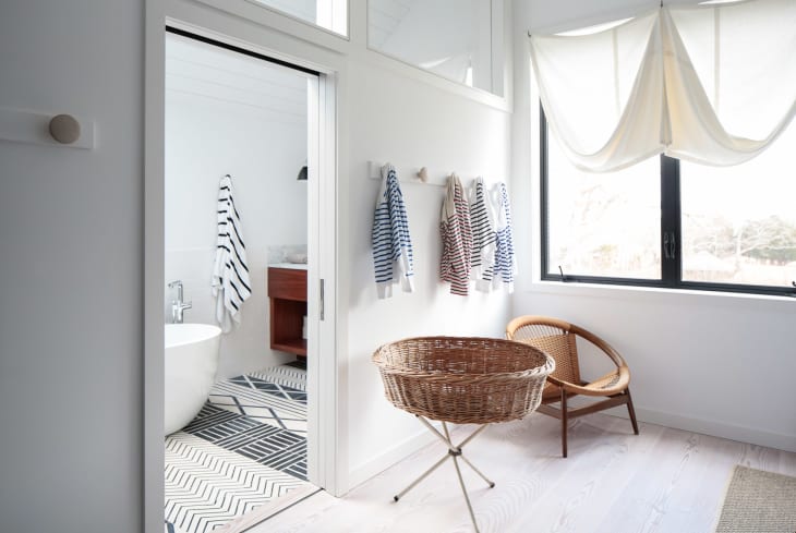 Towel container online for bathroom